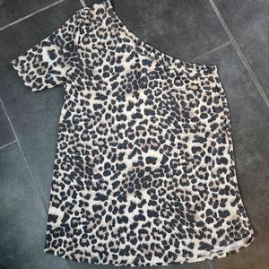 Leopard Print One Shoulder Shirt